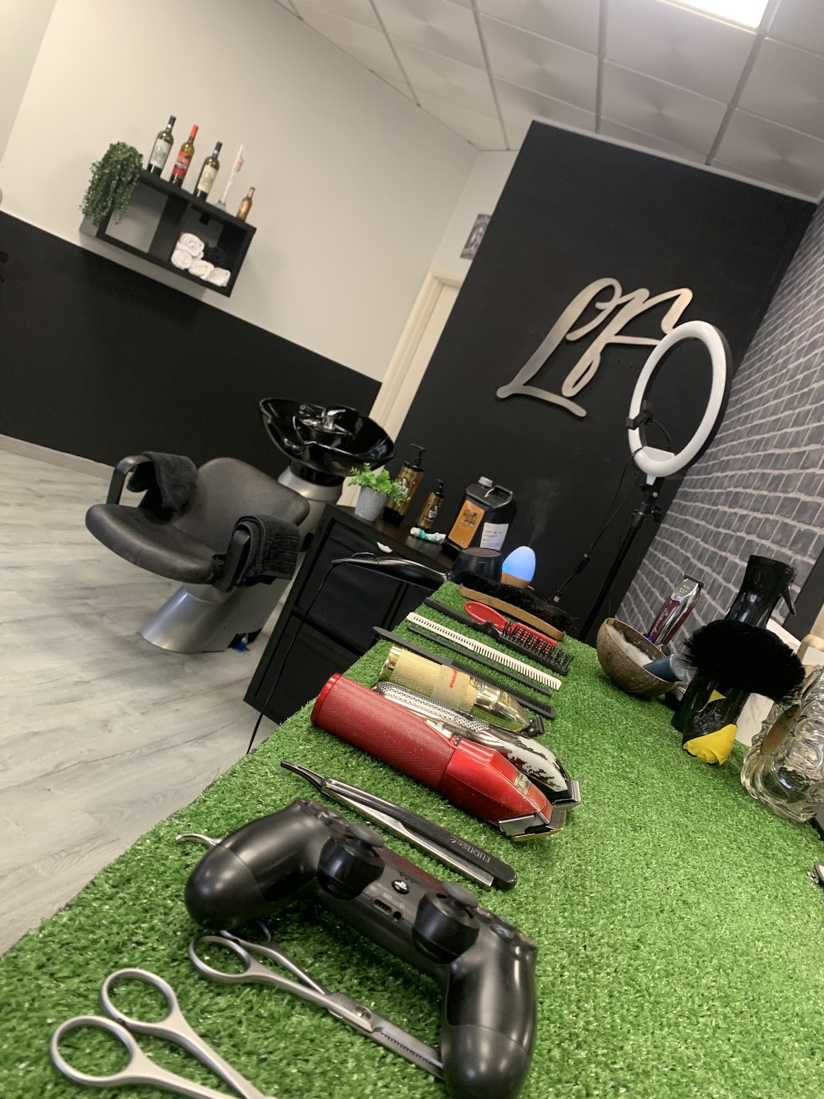 LF Barbershop photo 3