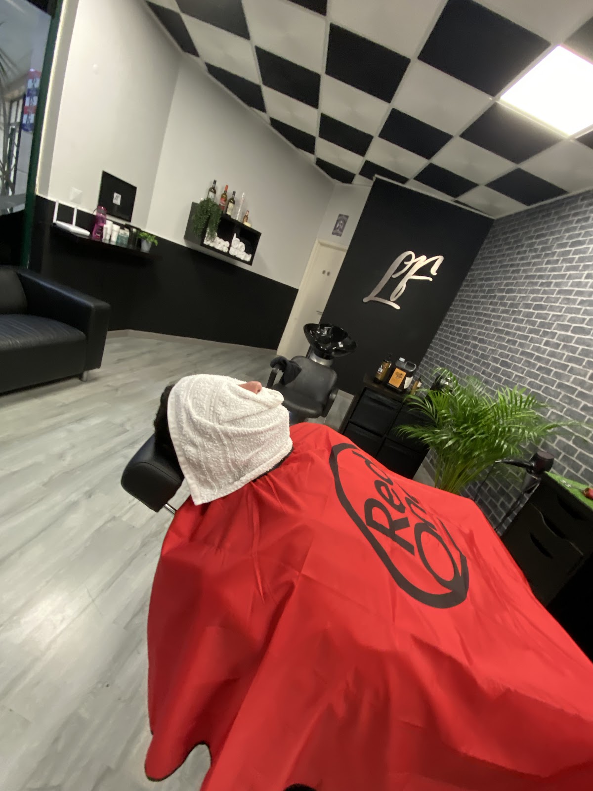 LF Barbershop photo 4