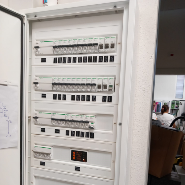 Ricardo Reis Electrical Installations photo 4