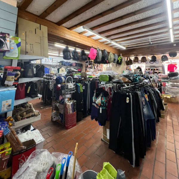 Yan's store