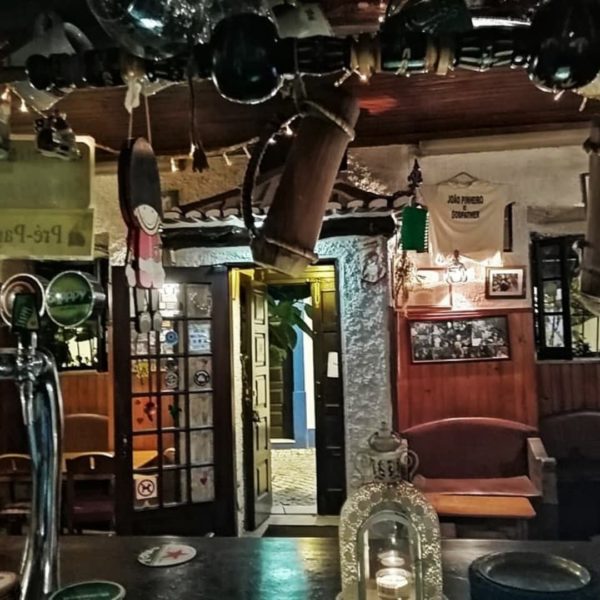 Neptuno Pub – Cher’s Bar in Ericeira