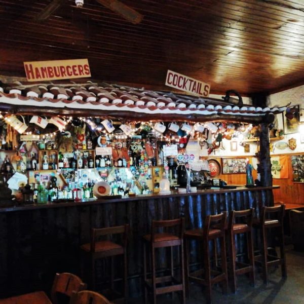 Neptuno Pub – Cher’s Bar in Ericeira photo 3