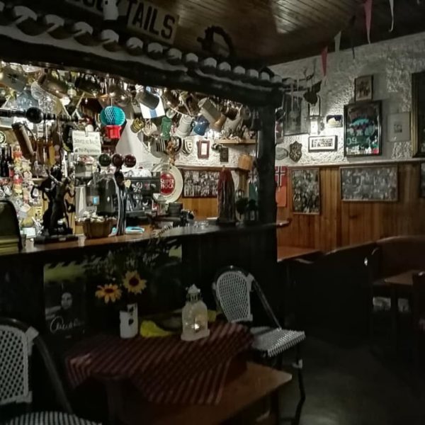 Neptuno Pub – Cher’s Bar in Ericeira photo 4