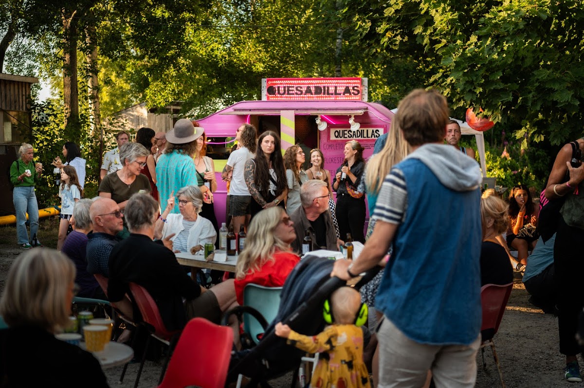 food truck, serviços de catering photo 3