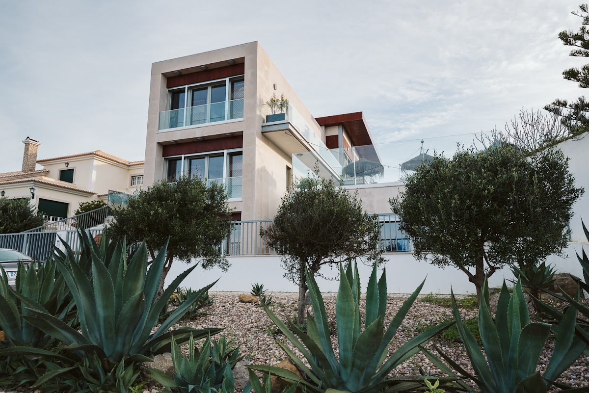 The Salty Surf & Yoga - Ericeira Portugal