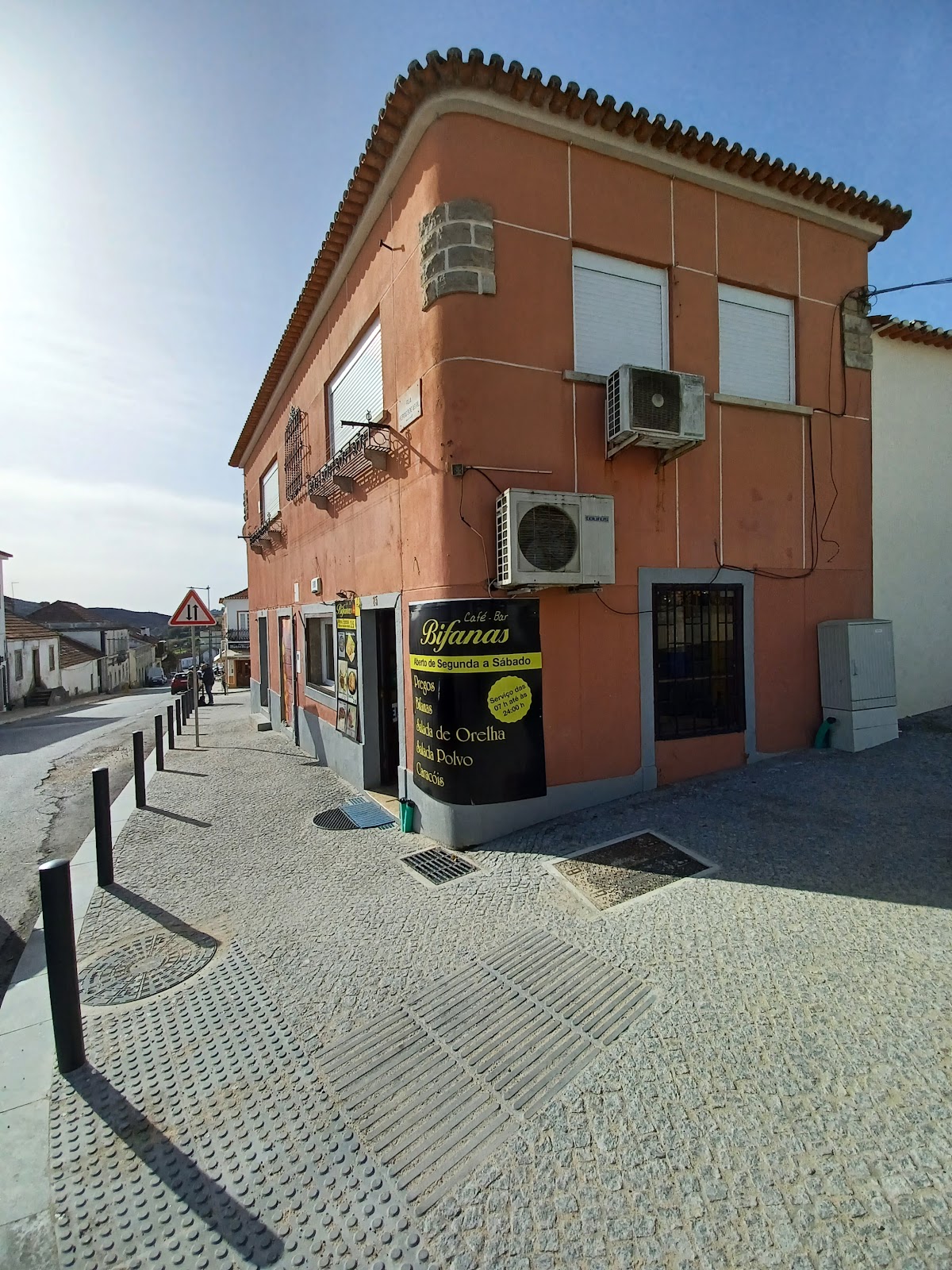 Café Bifanas photo 3