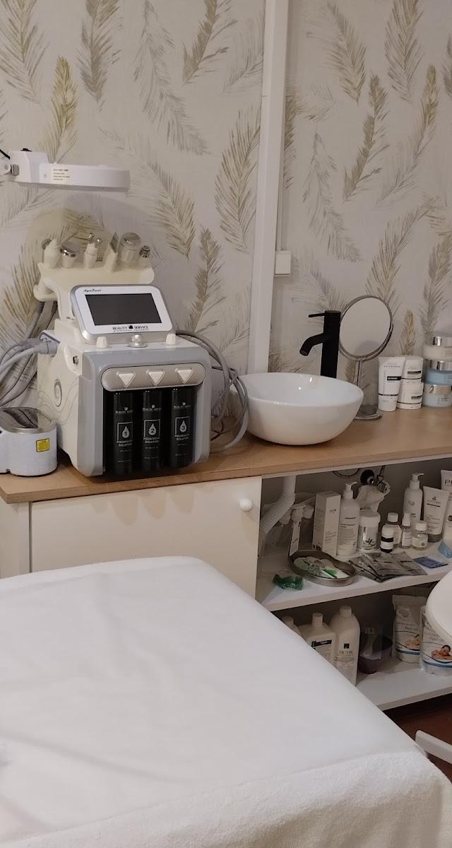 Glow beauty space: Massage for ladies, Cosmetology