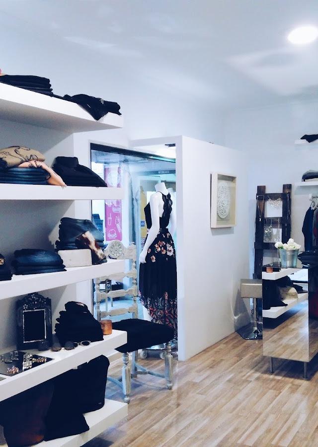 Bombshell - Boutique De Moda